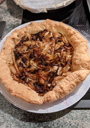 Une photo de Tarte confit fenouil (avec de l'oignon, du miel, de l'orange)