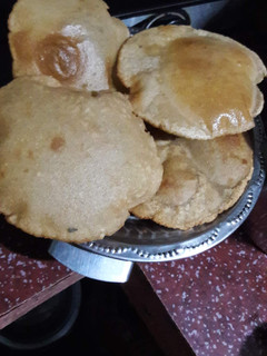 காட்டு பூரி (kaatu poori recipe in tamil) செய்முறை முக்கிய புகைப்படம்