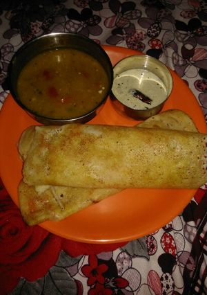 A picture of South Indian sambhar dosa.