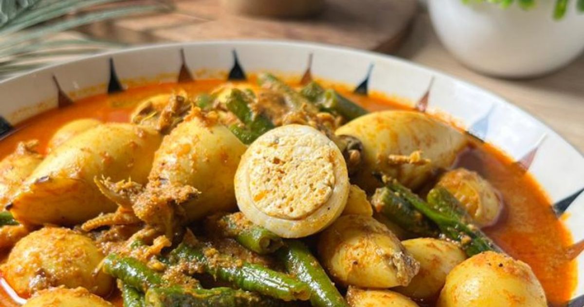 Gulai cumi bunting telur puyuh