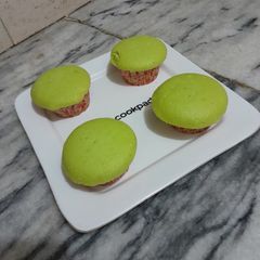 A picture of Green Cup Cakes.