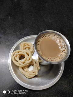 தந்தூரி சாய் (Thanthoori chai recipe in tamil) செய்முறை முக்கிய புகைப்படம்