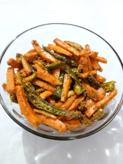 A picture of Instant Carrot Pickle.