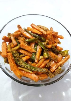 A picture of Instant Carrot Pickle.
