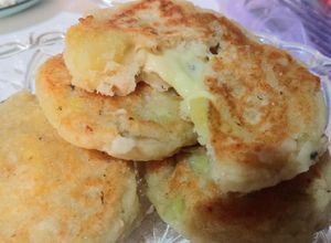Una foto de Bombas de papas y queso