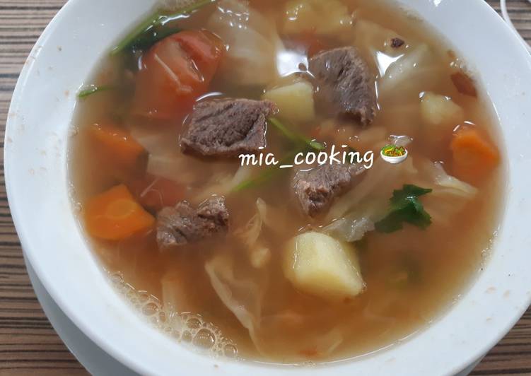 Soup daging sapi.