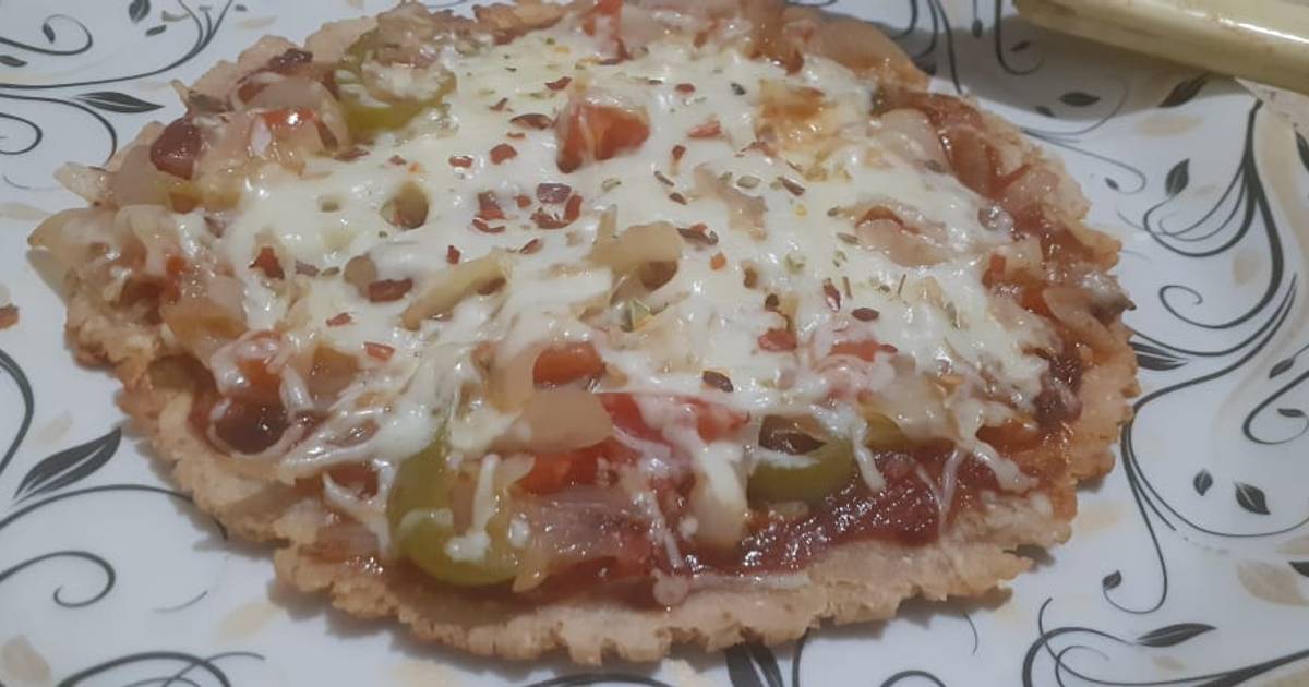 Priyanka Shah દ્વારા રેસીપી ભાખરી પિઝા (Bhakhri pizza recipe in