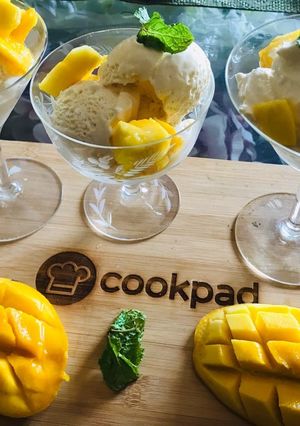 A picture of Homemade Mango Ice cream.