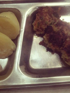 A picture of Aloo Tikki.