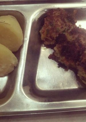 A picture of Aloo Tikki.