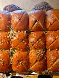 Garlic Butter Hawaiian Rolls