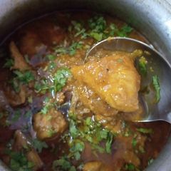 A picture of Bhuna hoa Chicken ka Salan.