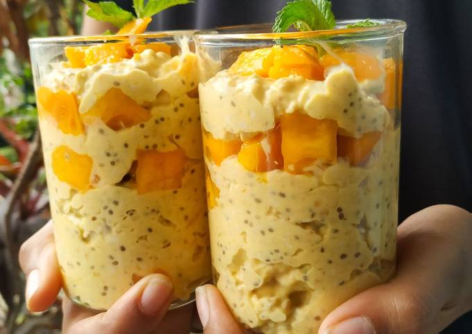 Recipe of Quick Mango Overnight Oats