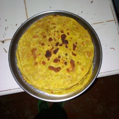 A picture of Chapati and cowpeas.