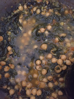 Una foto de Garbanzos con espinacas