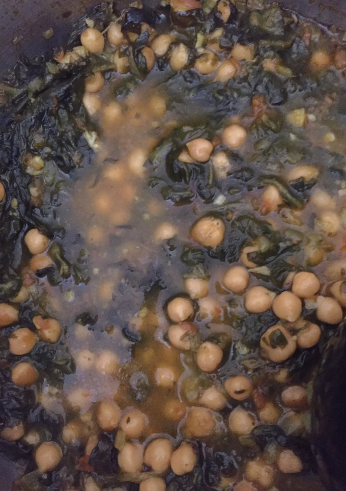 Una foto de Garbanzos con espinacas