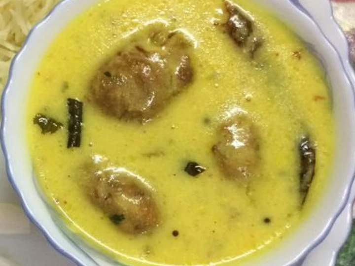 Easy Steps to Make Pakodi wali kadhi which Delicious