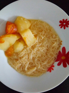 Una foto de Sopa de calabaza y vegetales (súper fácil) para niños