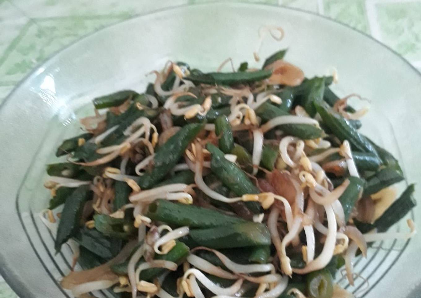 Tumis kacang taoge panjang