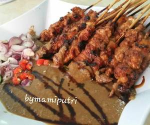 Cara Menyajikan Sate ayam madura Yummy Mantul