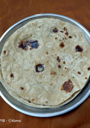 फुल्का रोटी (fulka roti recipe in Hindi) रेसिपी मुख्य फोटो