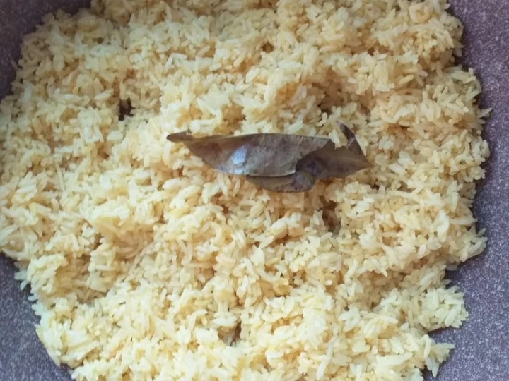 Langkah Gampang Menyiapkan Resep  Nasi Kuning Praktis yang Menggugah Selera, Bisa Manjain Lidah