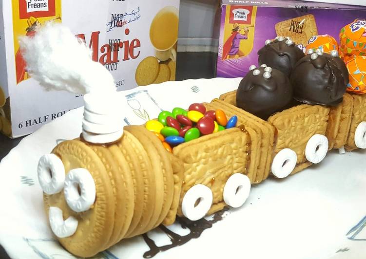 Steps to Prepare Ultimate Choo Choo Biscuits Train with Marie balls !