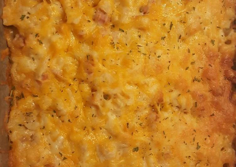 How to Prepare Homemade Cheesy Ham & Hash Casserole