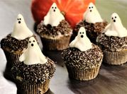 A picture of halloween cupcakes