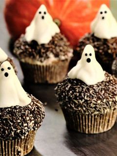 A picture of Halloween Cupcakes| Pumpkin Cupcakes.