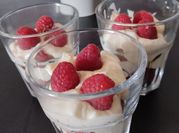 Une photo de speculoos, framboises