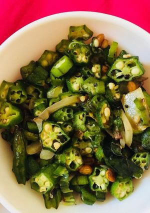 A picture of South style Okra Stir fry / Vendakkai Poriyal.