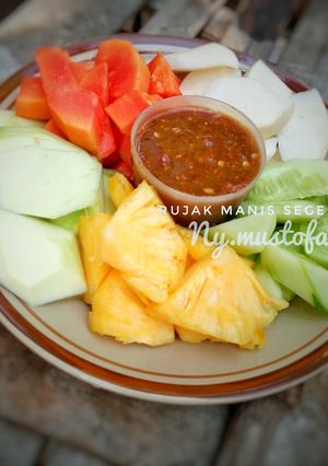 Foto resep Rujak Manis Seger #rabubaru