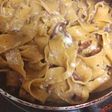 Espaguetis con salsa de trufa y bacon