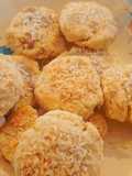 Shortbread cookies filled with orange zest and coconut. 😀