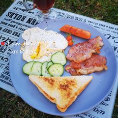 A picture of Km breakfast.