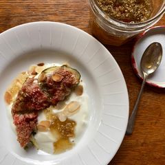 A picture of Italian figs with elderflower honey.