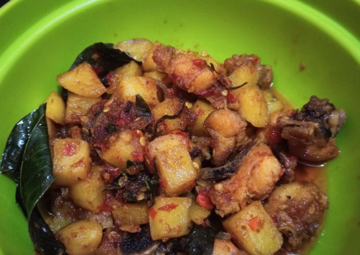 Balado kentang ayam