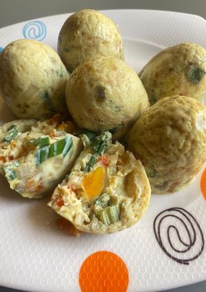A picture of Mini egg omelettes.