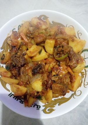 A picture of Potatoes sauce.
