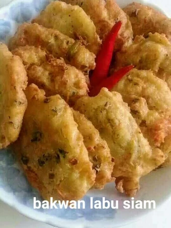 Langkah Mudah untuk Membuat Resep Bakwan  labu  siam yang Bikin Ngiler Anti Ribet, Bikin Ngiler