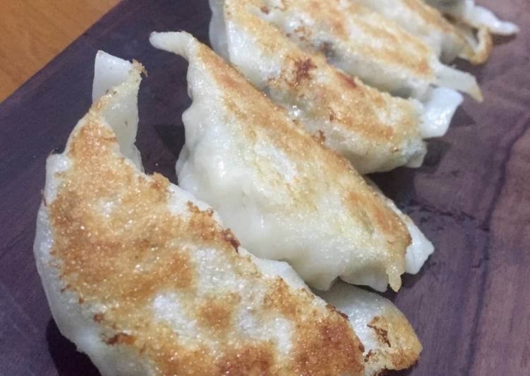 Chicken Gyoza (Kuo Tie)