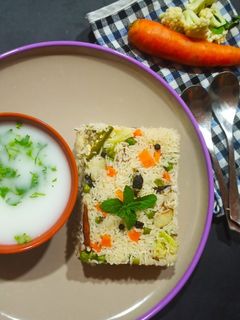 व्हेज पुलाव (veg pulav recipe in marathi) रेसिपी चे मुख्य फोटो