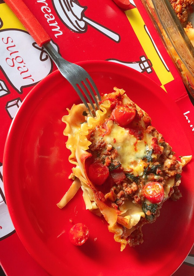Una foto de Lasaña con espinacas 🍝🥫