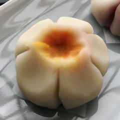 Nerikiri Wagashi "Plumeria" A picture of Nerikiri Wagashi "Plumeria".