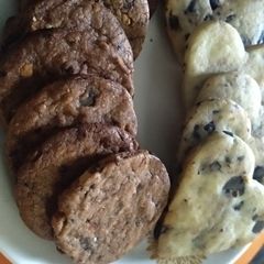 A picture of Multigrain double chocolate nutty cookies.