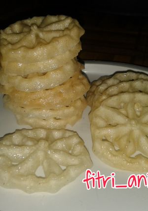 Foto resep Kembang Goyang pemula (no timbangan, simpel)