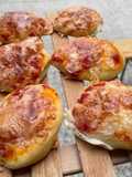Soft Baked Mini Pizzas: The Perfect Recipe for Appetizers and Parties