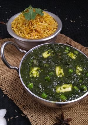 A picture of Cheese matar palak.