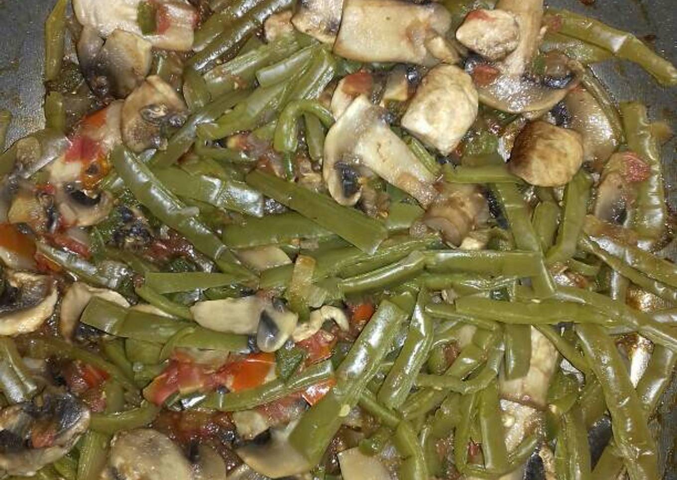 Champiñones con nopales